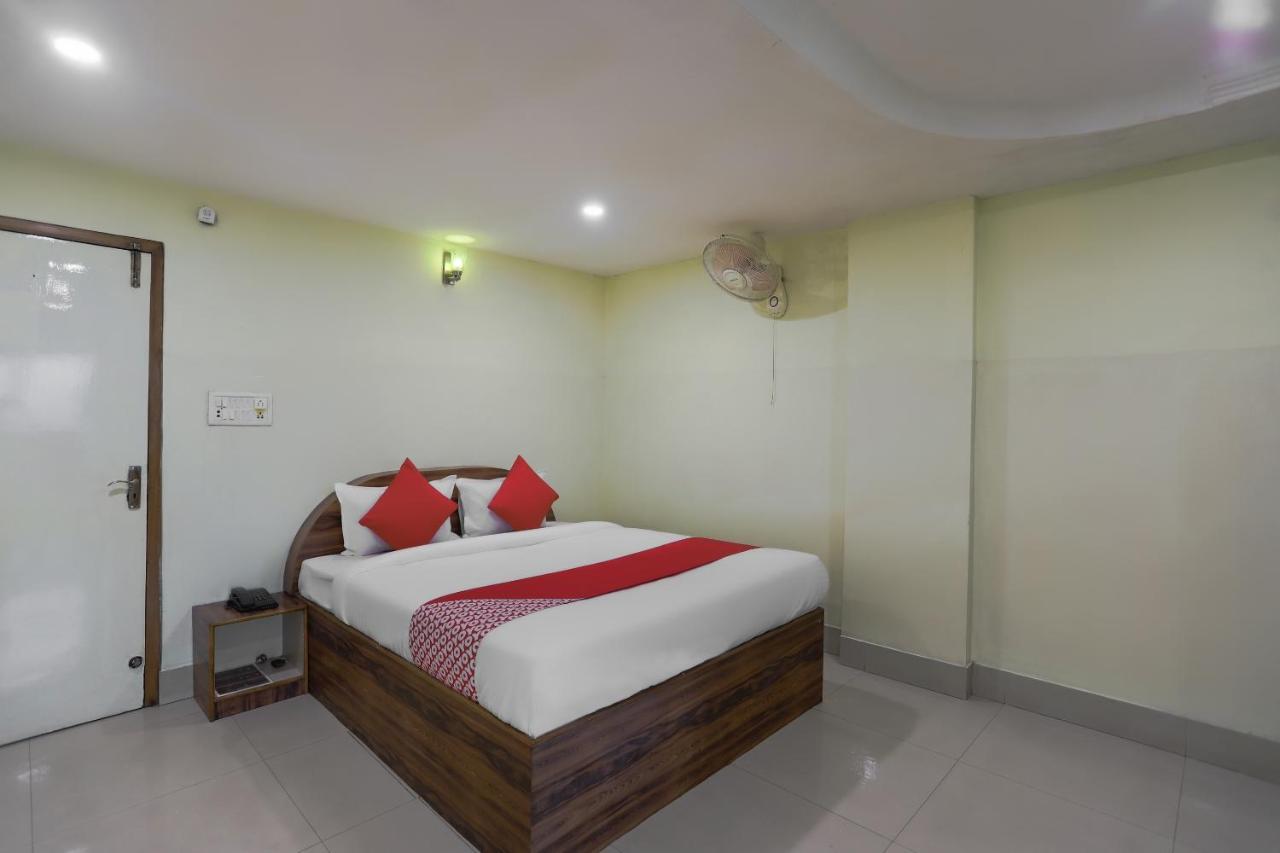Oyo 72139 Rishi Satsang Bhawan Hotel Vrindávan Kültér fotó
